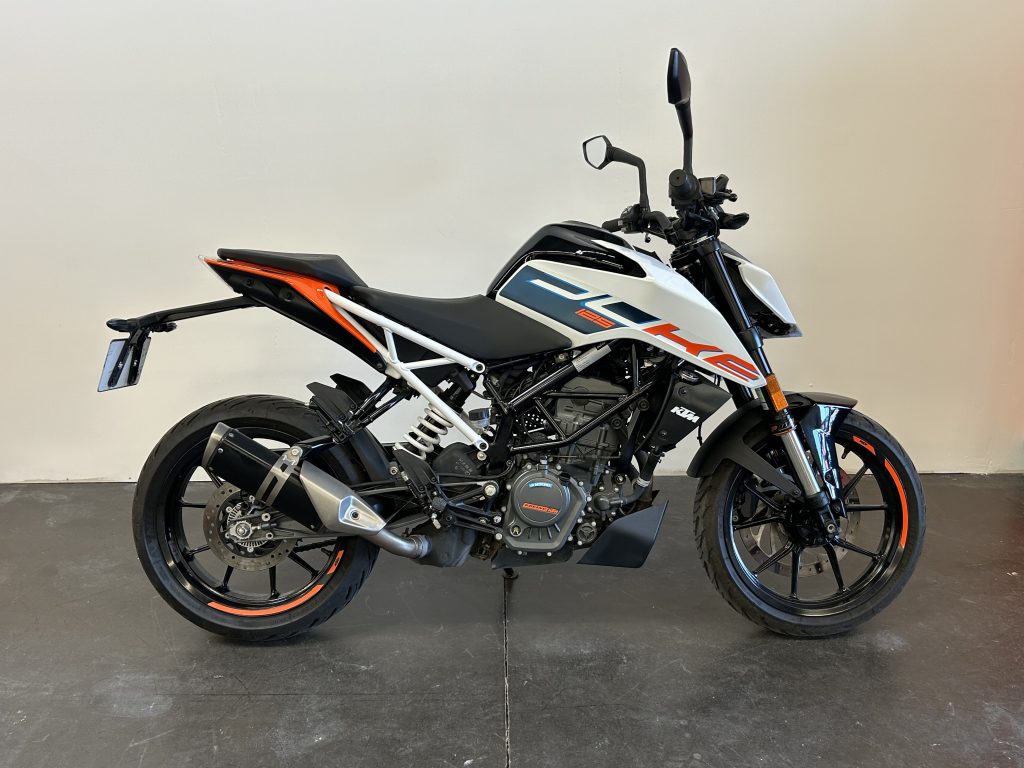 KTM 125 DUKE 2023