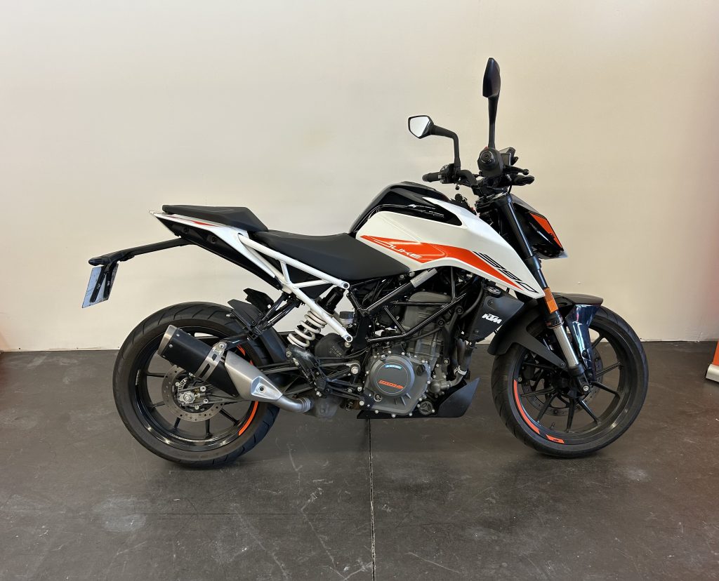 KTM 390 DUKE 2022