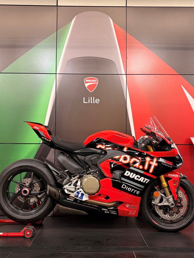 DUCATI PANIGALE V2 BULEGA